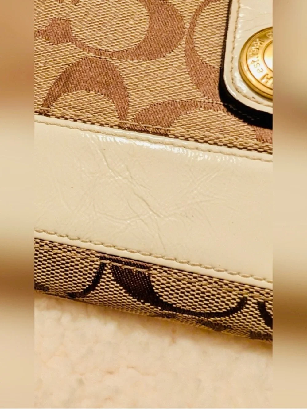 Coach Legacy Signature Canvas Wallet with White Trim - Picture 13 of 14